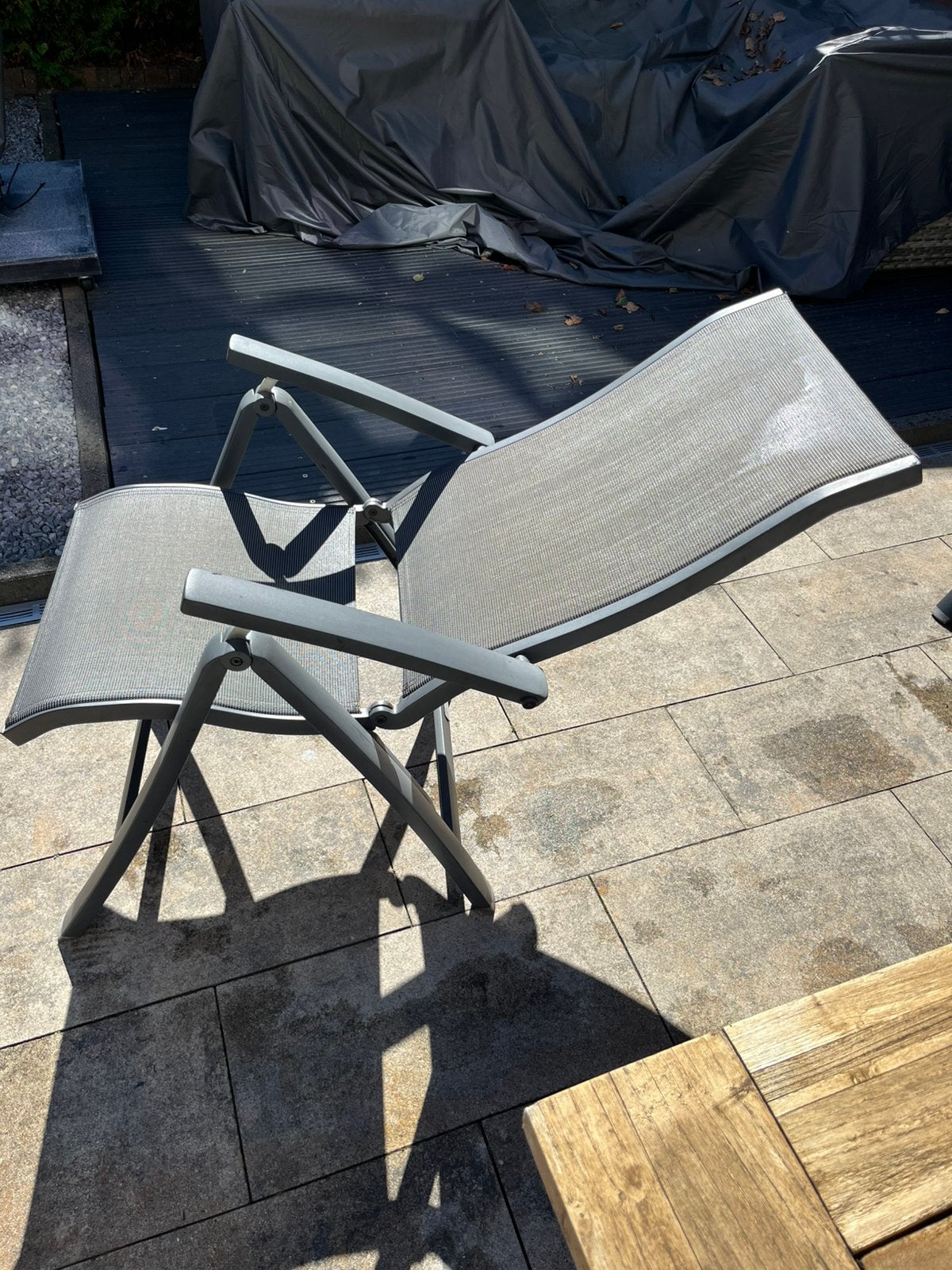 Teakhouten tafel met 4 verstelbare stoelen