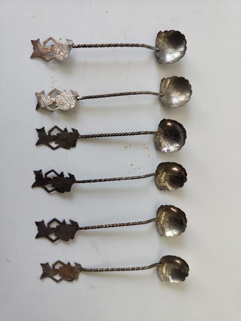 Set van 6 antieke zilveren theelepels met gedraaide steel, Ophalen