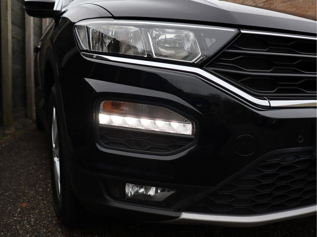 Volkswagen T-Roc 1.0 TSI Style NL-auto (bj 2021), Voorwielaandrijving, Stof, Gebruikt, 1193 kg