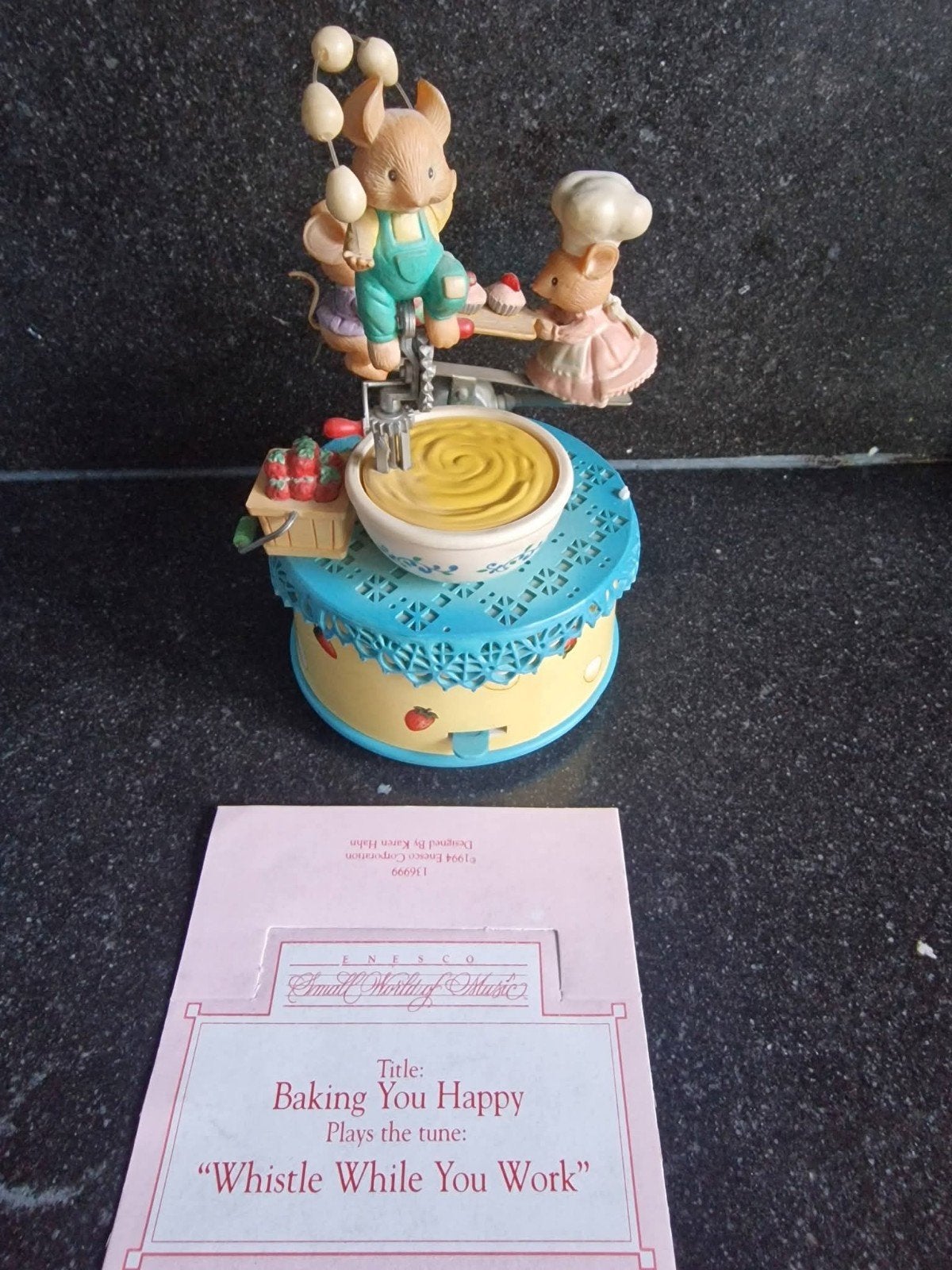 Enesco Muziekdoosje "Baking You Happy" - Karen Hahn 1994, Ophalen of Verzenden