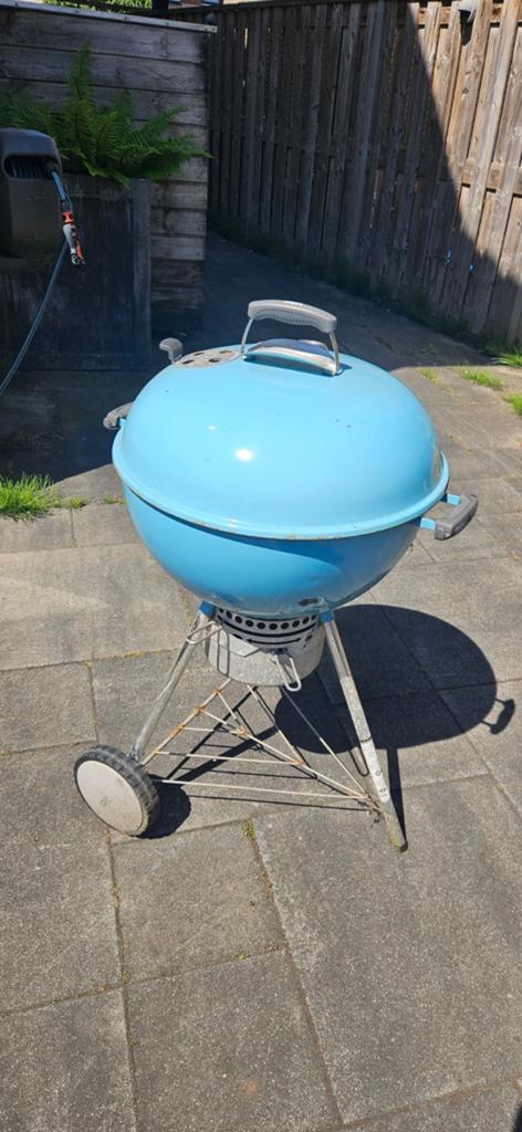 Weber Kettle 57cm redelijke staat met toebehoren, Ophalen of Verzenden, Gebruikt, WEBER BBQ, Met accessoires