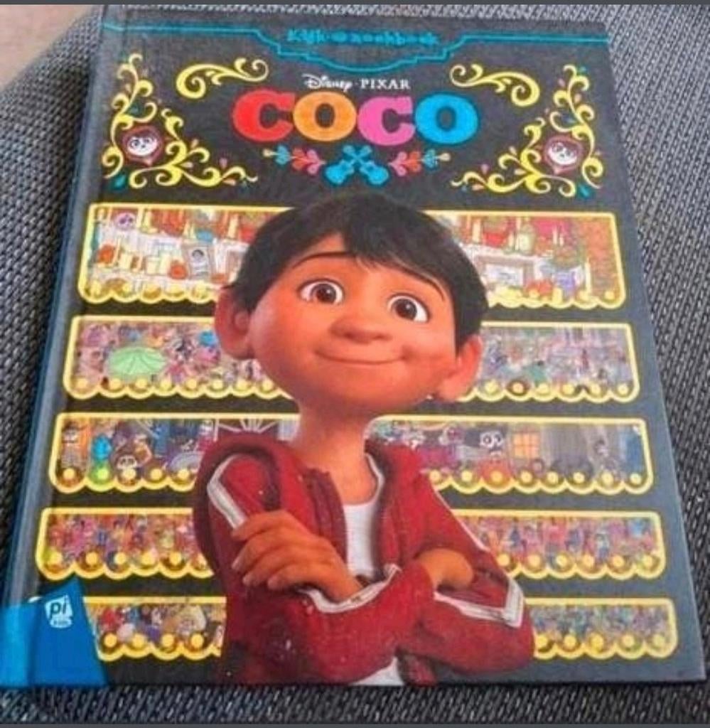 Disney Pixar Coco Kijk en Zoekboek, Verzamelen, Ophalen of Verzenden, Overige figuren, Zo goed als nieuw