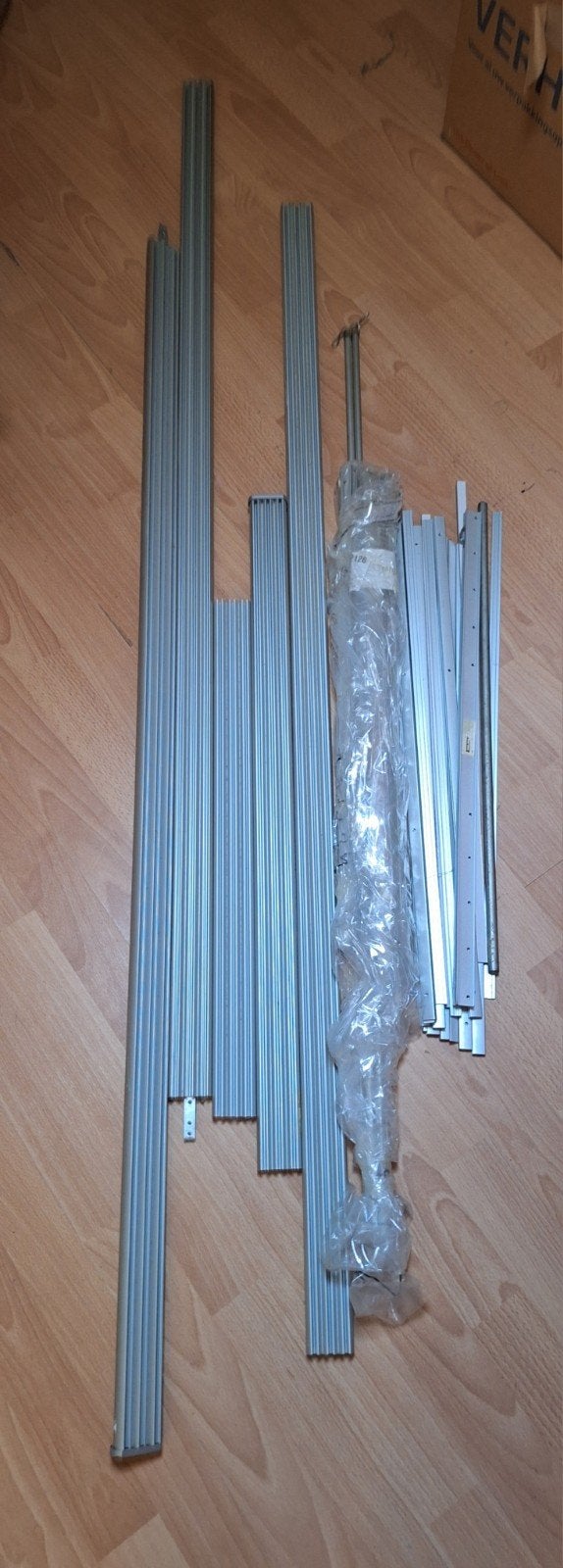 Aluminium profielen en onderdelen ikea gordijnrails panelen, Ophalen, Gebruikt, Aluminium