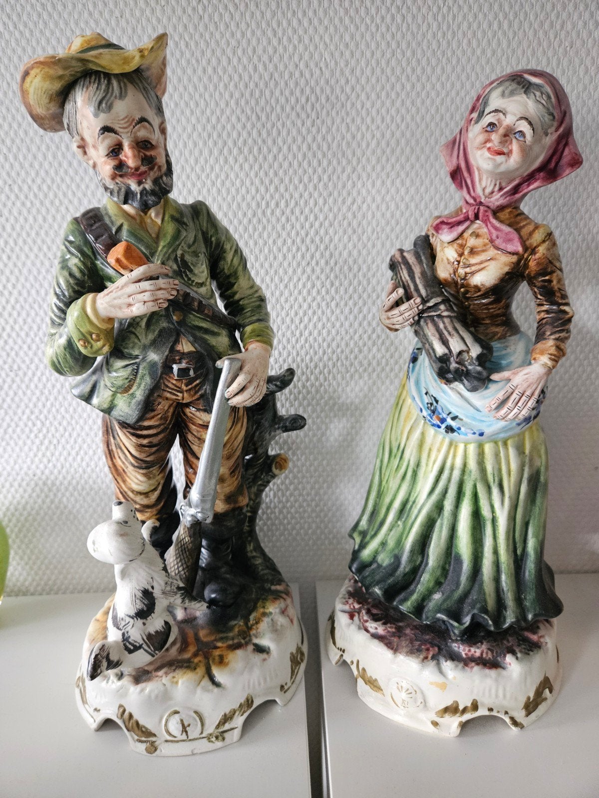 Capodimonte Beeldjes: Jager en Vrouw met Hout, Ophalen