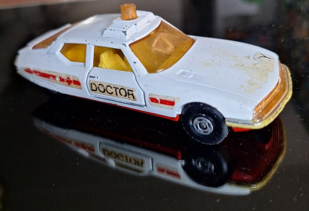 Matchbox superkings citroen doctor and emergency car, Ophalen of Verzenden, Zo goed als nieuw, Auto
