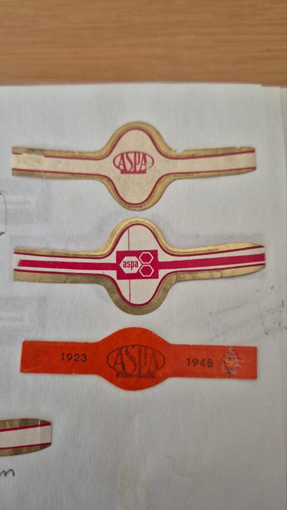 Sigarenbanden Zaandijk, Ophalen, Zo goed als nieuw, Sigarenbandjes