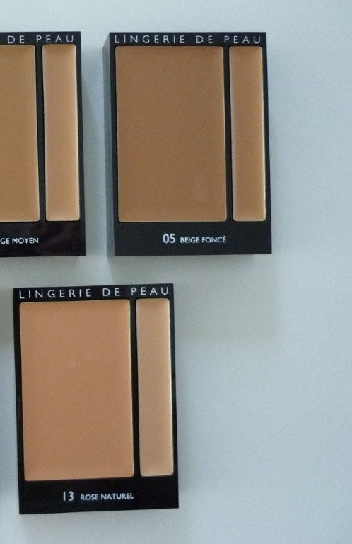 Guerlain Lingerie de Peau Compact Foundation NIEUW!, Overige kleuren, Gehele gezicht, Nieuw, Ophalen of Verzenden