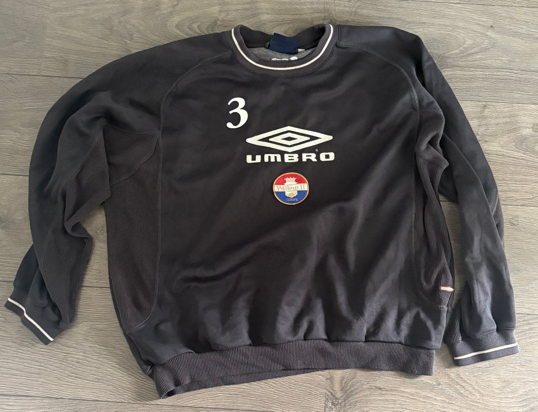 Willem II trui Large, Ophalen, Zo goed als nieuw, Maat 52/54 (L)