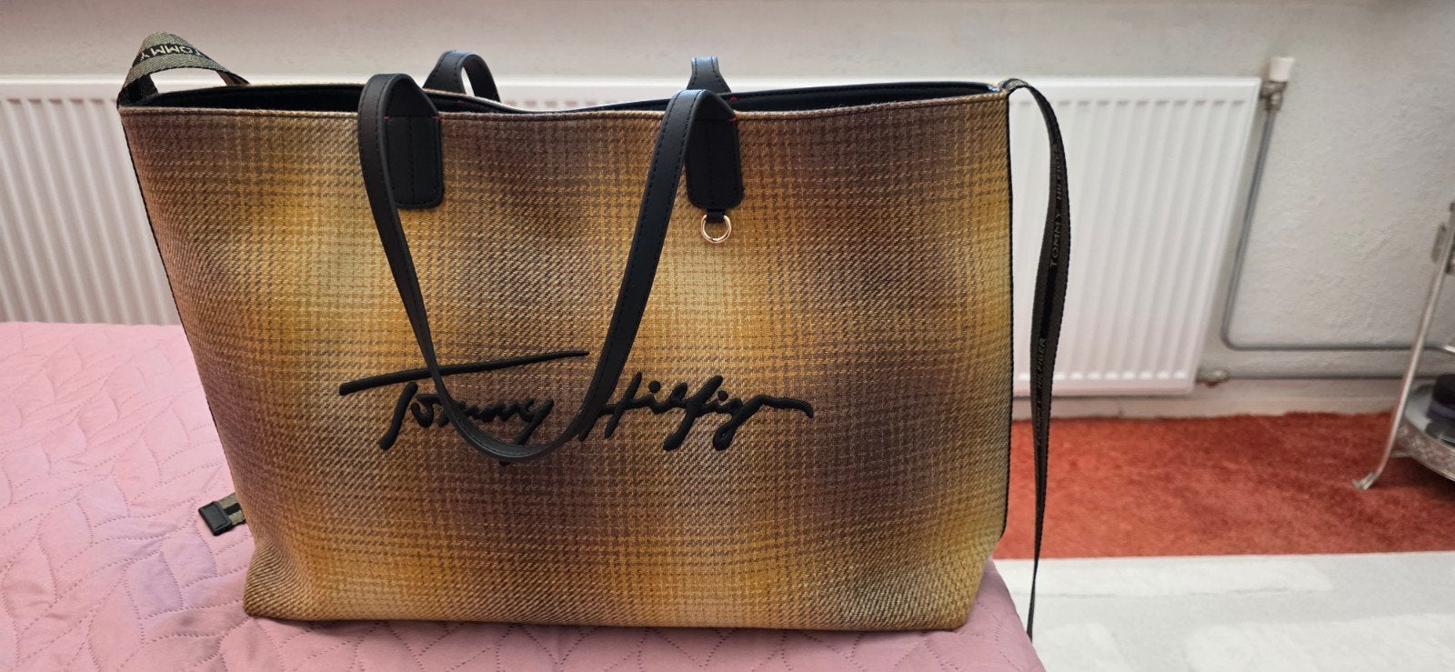 Zo goed als nieuwe Tommy Hilfiger tas, Sieraden, Tassen en Uiterlijk, Tassen | Damestassen, Ophalen of Verzenden, Zo goed als nieuw