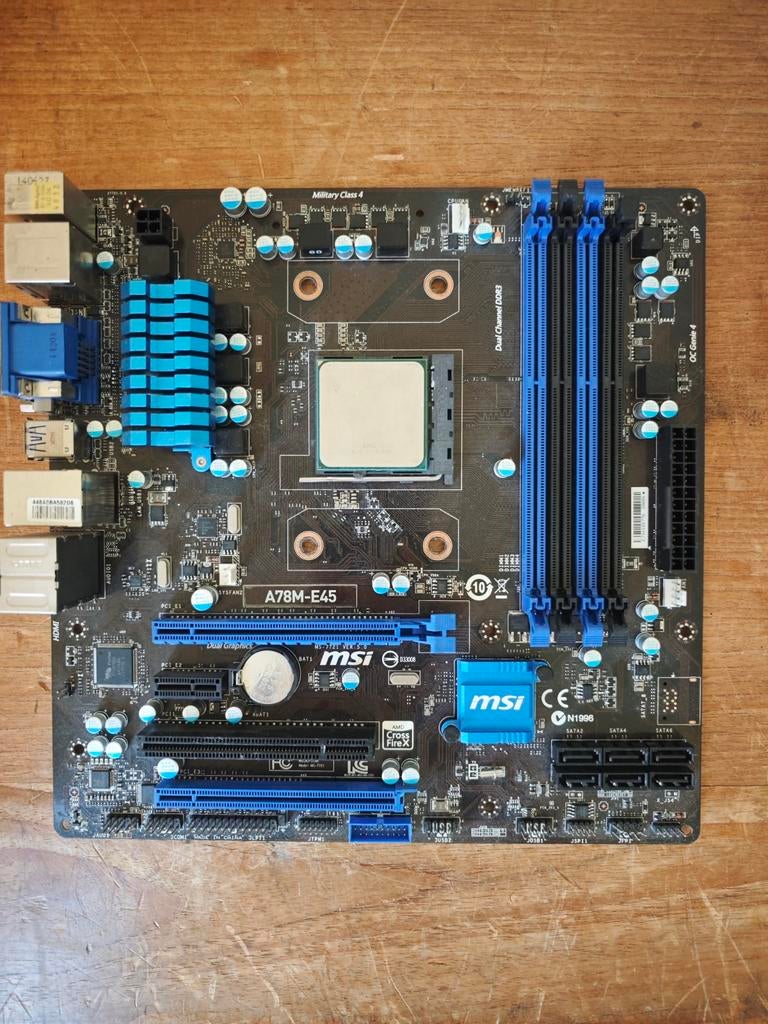 MSI A78M-E45 moederbord met AMD X4 FM2+ processor, Gebruikt, Micro ATX, DDR3, Ophalen of Verzenden