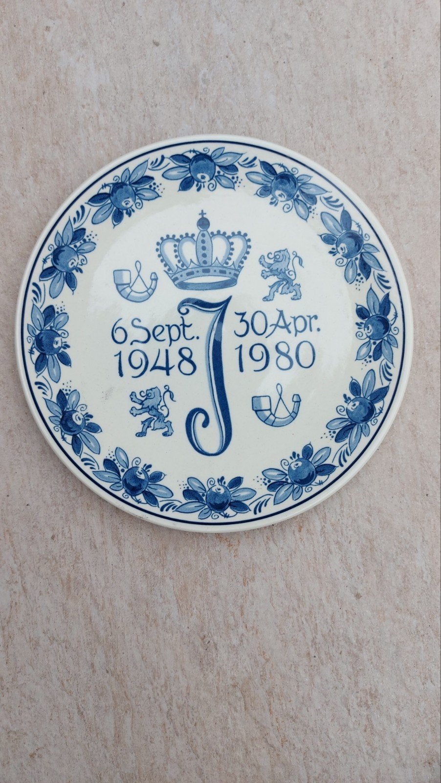 Herdenkingsborden Koninklijke familie Oranje Huis., Ophalen of Verzenden, Zo goed als nieuw, Nederland, Overige typen
