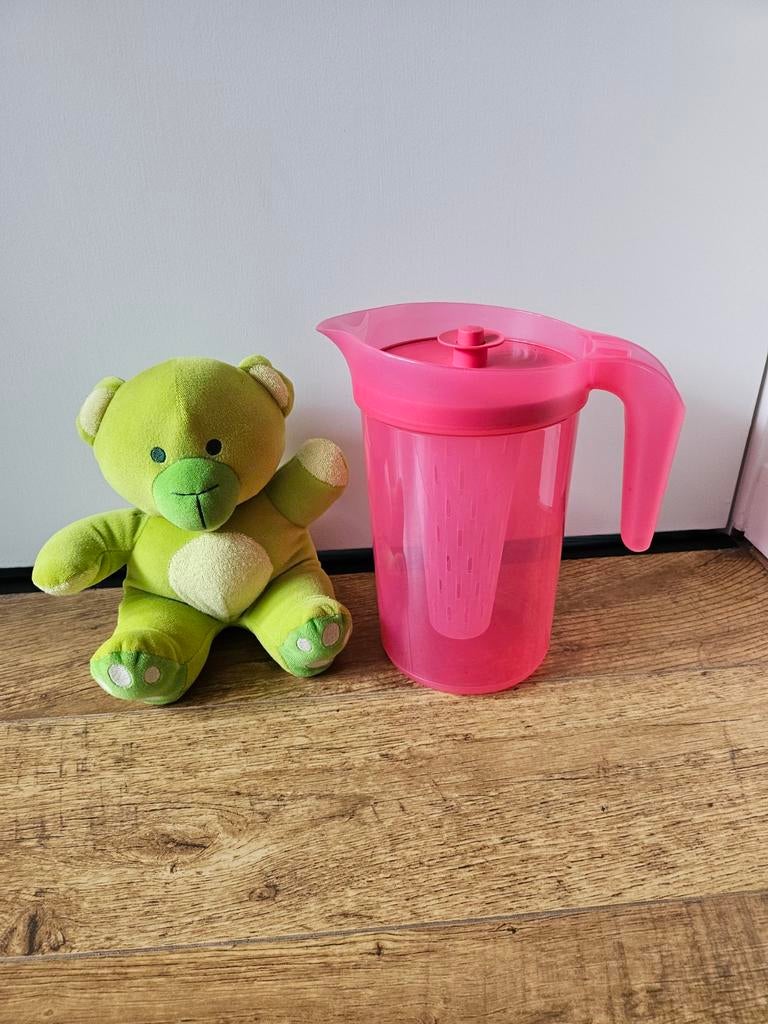 Tupperware roze sapkan met fruitfilter - 2 liter, Ophalen of Verzenden, Zo goed als nieuw, Beker of Kan