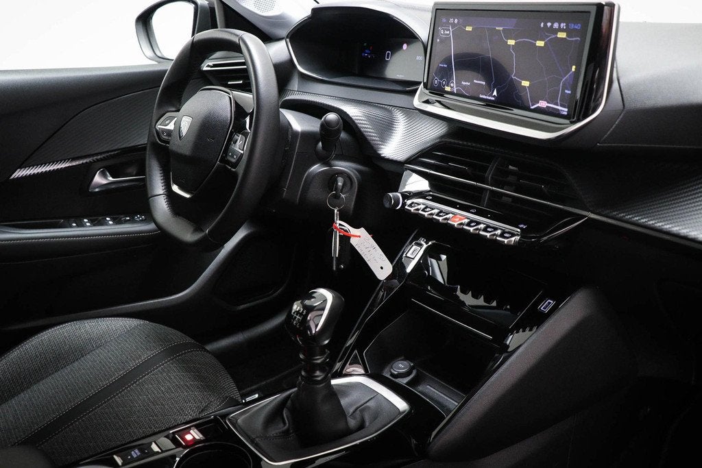 Peugeot 208 1.2 PureTech 100 Allure | NAVIGATIE PACK | HALF, Voorwielaandrijving, 101 pk, Gebruikt, Met garantie (alle)