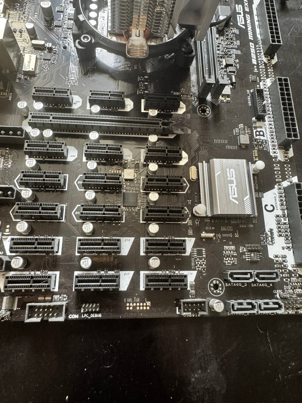 ASUS B250 Mining Expert + Intel Core i5-7600 + Aigo-koeler, Computers en Software, Ophalen of Verzenden, Gebruikt, Intel, DDR4
