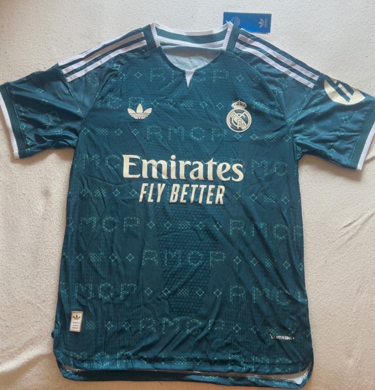 Real Madrid Adidas Voetbalshirt 26/27, Maat 48/50 (M), Nieuw, Ophalen of Verzenden, Voetbal