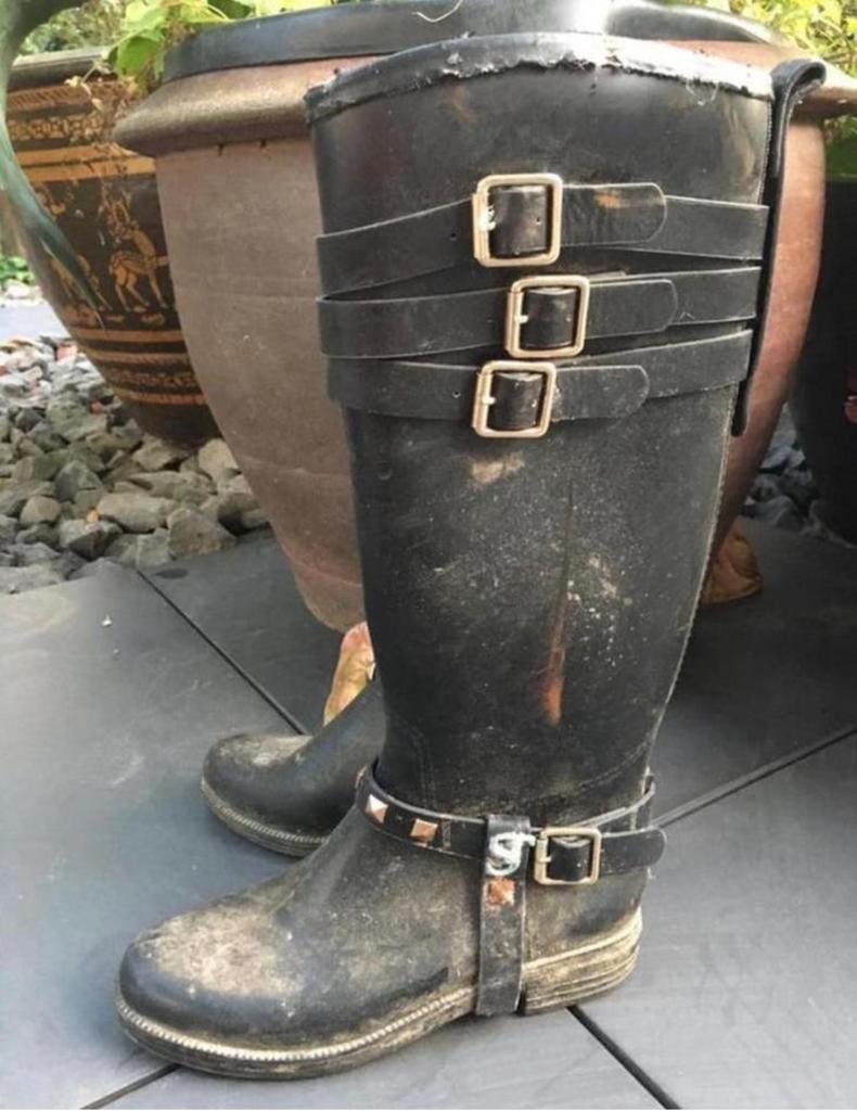 Stoere rubberen regenlaarzen van Supertrash, maat 38, Kleding | Dames, Schoenen, Ophalen of Verzenden, Gedragen, Zwart, Regenlaarzen