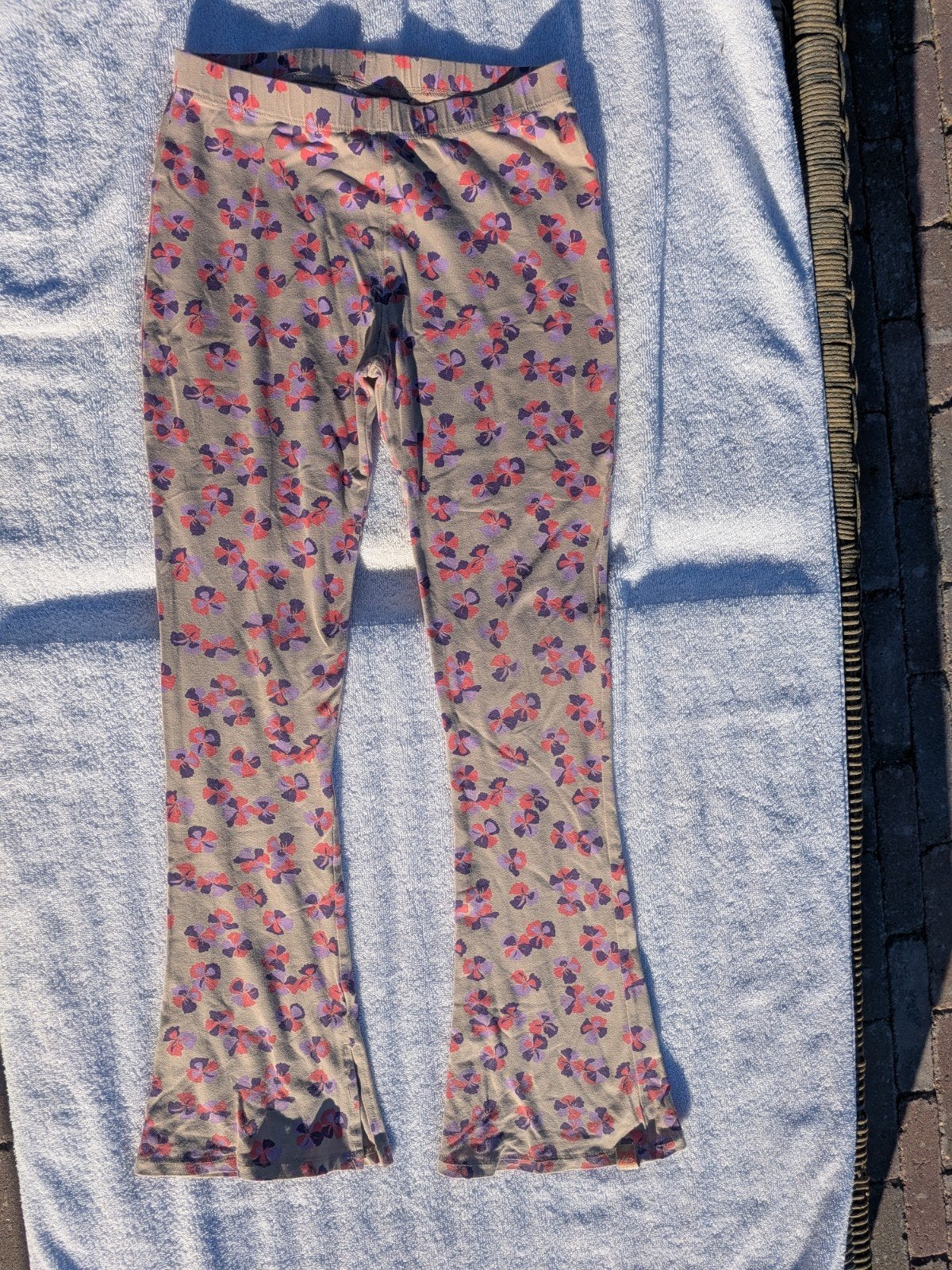 Z8 flared broek met bloemenprint voor meisjes maat 140, Broek, Meisje, Z8, Ophalen of Verzenden