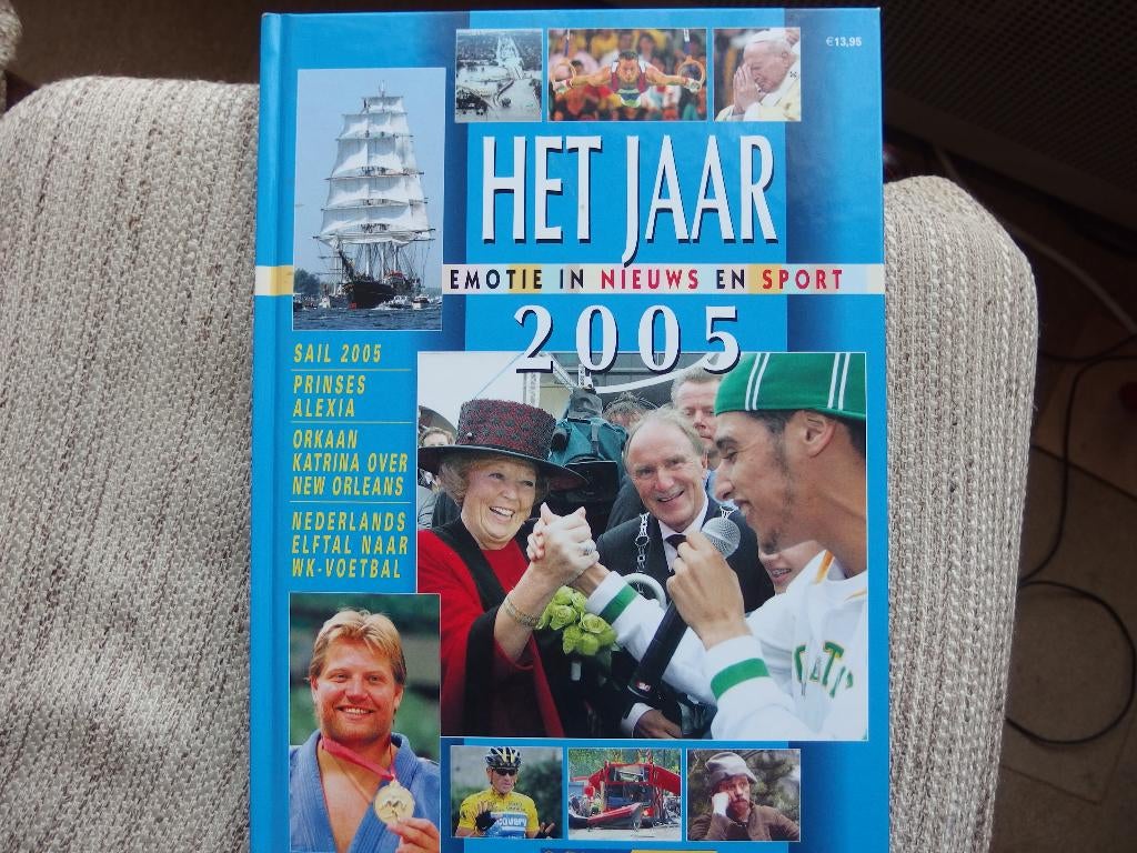 Telegraaf Jaarboek 2005, Boeken, Ophalen of Verzenden, Zo goed als nieuw, Overige gebieden
