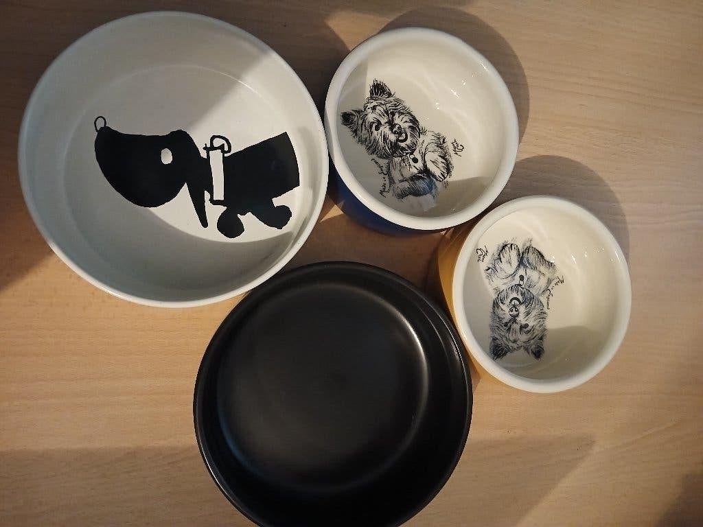 Hema Takkie voerbak of drinkbak hond, plus 5 bonus bakjes, Dieren en Toebehoren, Ophalen of Verzenden, Zo goed als nieuw