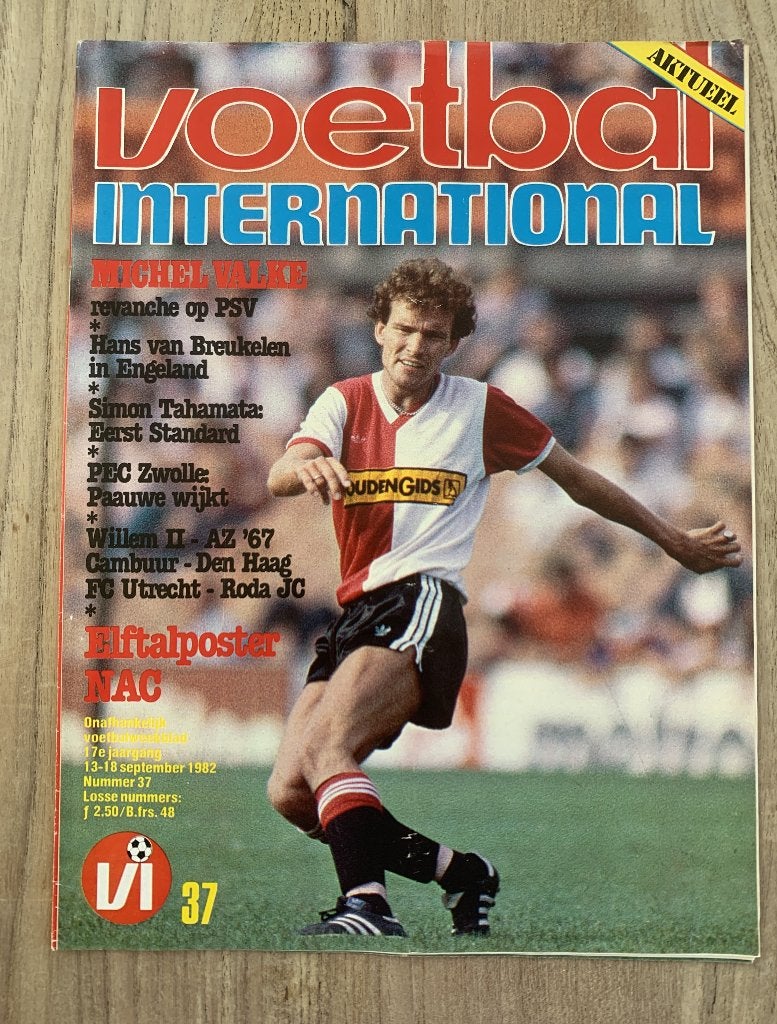 Voetbal International VI Div. tijdschriften uit 1982 / €1,50, Ophalen of Verzenden, Zo goed als nieuw, Feyenoord, Boek of Tijdschrift