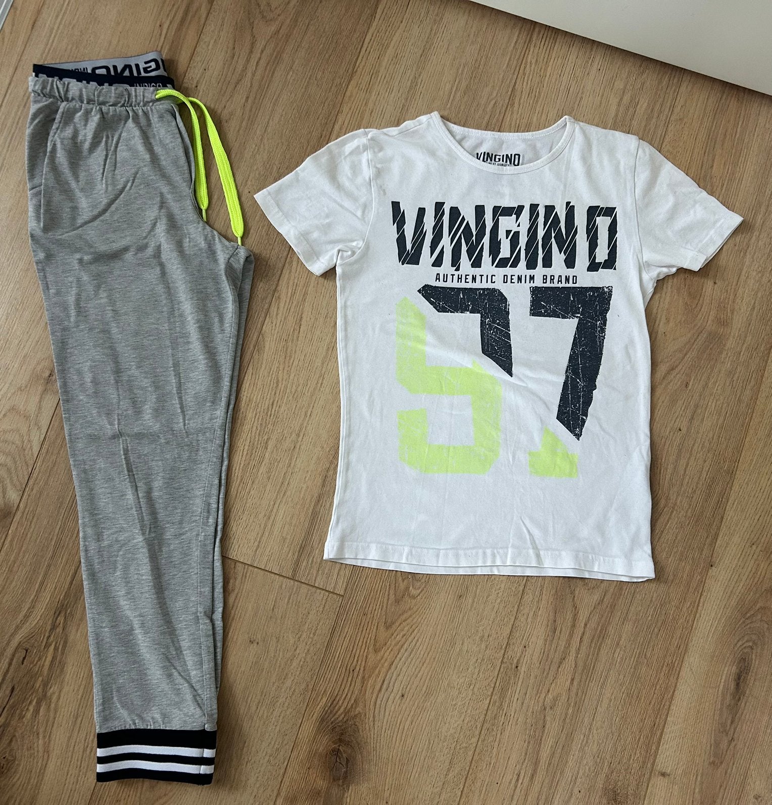 Als nieuw Vingino zomerpyjama pyjama jongen 146 152 grijs, Ophalen of Verzenden, Zo goed als nieuw, Jongen, Nacht- of Onderkleding