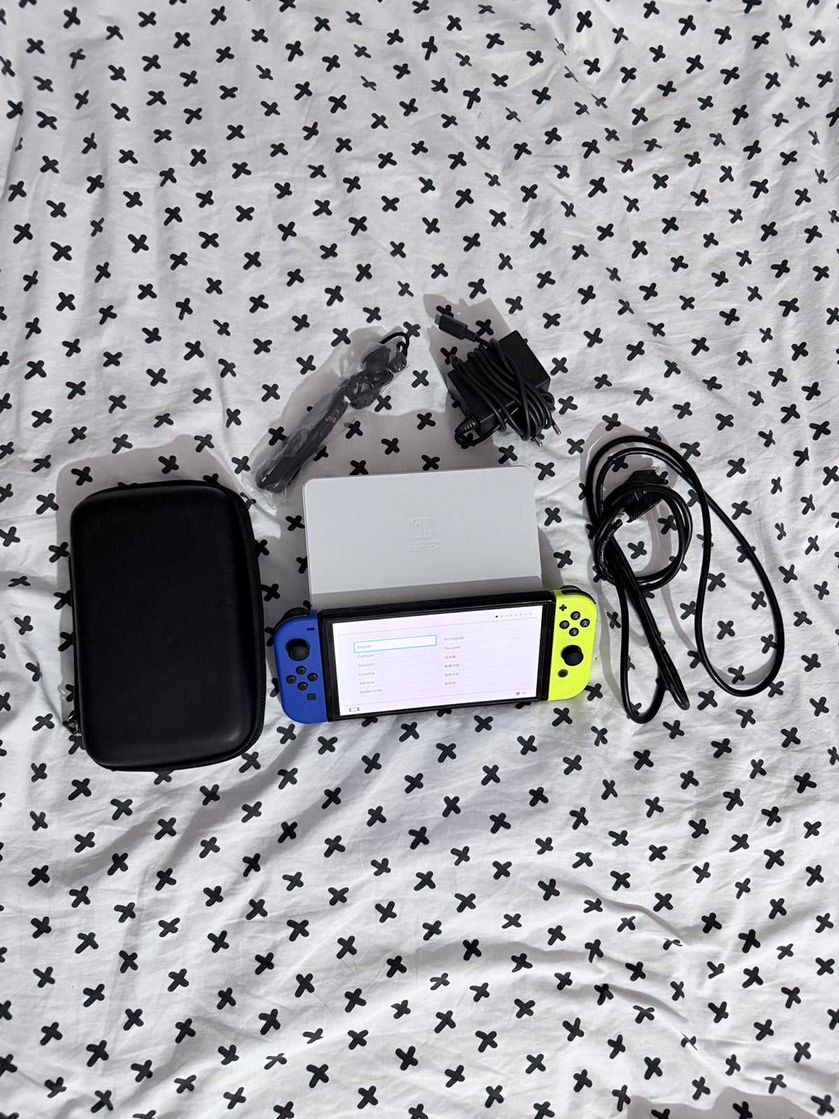 Nintendo Switch OLED (128GB SD-kaart + screen-protector)