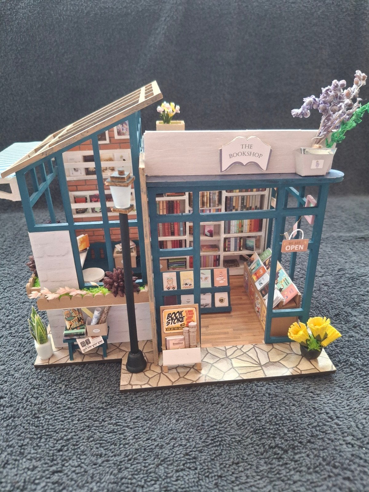 Miniatuur huisje Bookshop, Hobby en Vrije tijd, Ophalen of Verzenden, 1:50 of kleiner