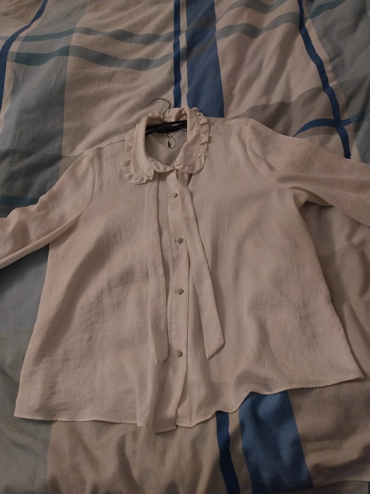 Zara Crèmekleurige blouse met strik en pofmouwen, Kleding | Dames, Verzenden, Beige, Maat 42/44 (L), Onbekend