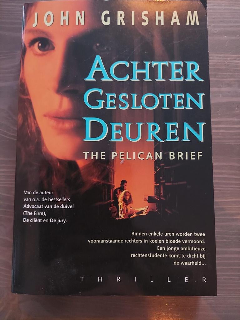 John Grisham - Achter gesloten deuren, Ophalen of Verzenden, Zo goed als nieuw, John Grisham
