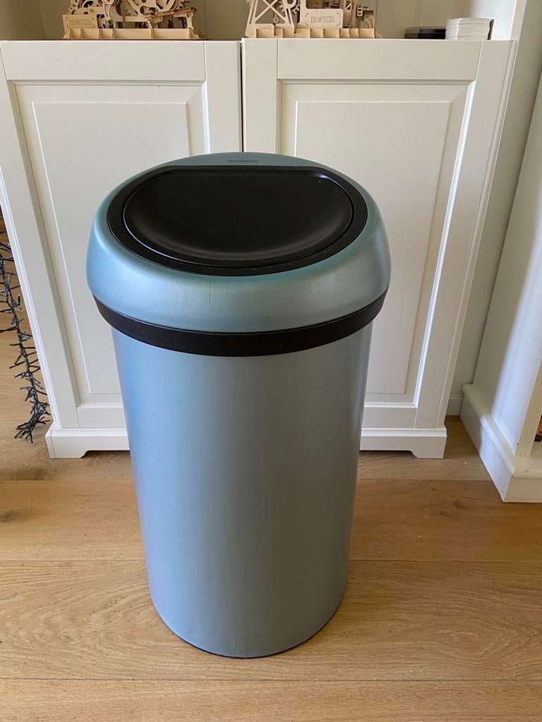Brabantia Touch Bin 60 liter, Ophalen, Gebruikt, 50 tot 75 cm, 40 liter of meer