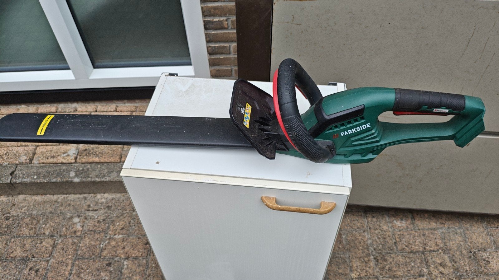 Parkside 20v accu heggenschaar, Tuin en Terras, Heggenscharen, Ophalen, Zo goed als nieuw, Accu