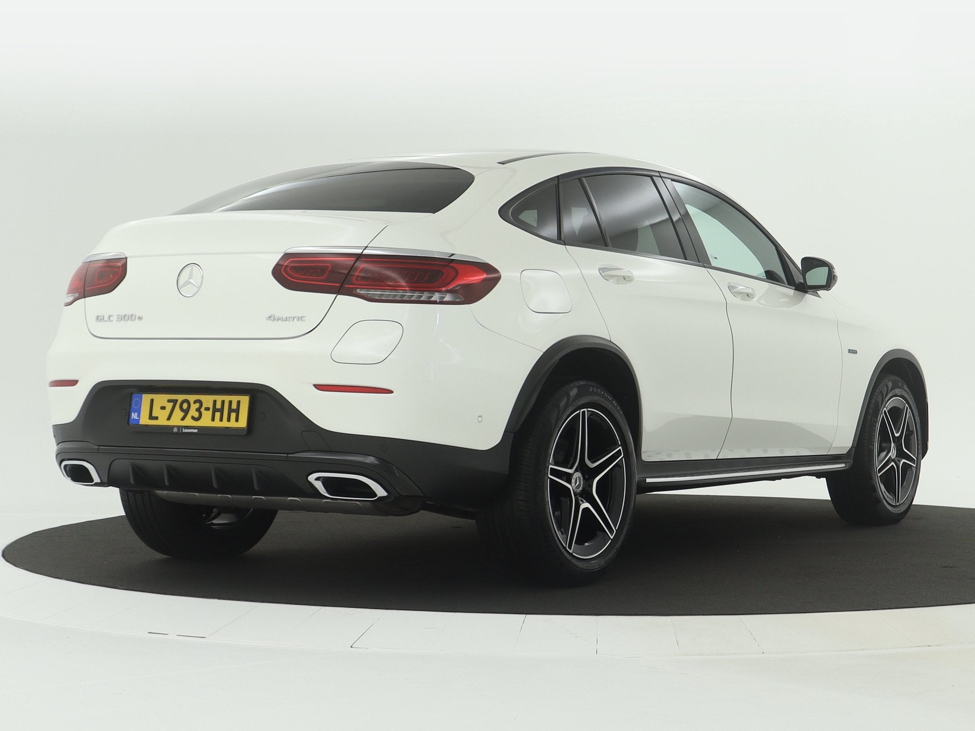 Mercedes-Benz GLC 300e 4MATIC Business Solution AMG Inclusie, Auto's, Mercedes-Benz, Automaat, Gebruikt, 4 cilinders, 320 pk