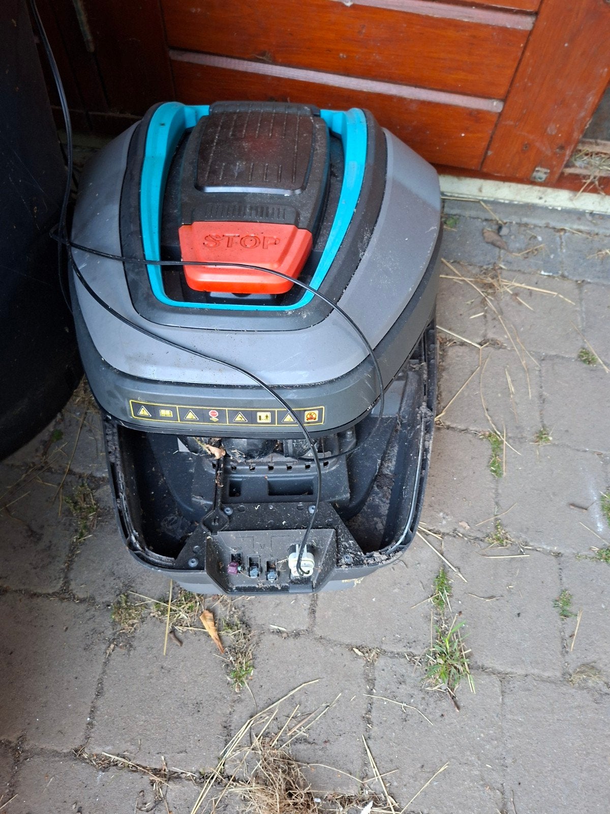 Gardena R45Li Robotmaaier - Defect, Ophalen, Cirkelmaaier, Gebruikt, Minder dan 30 cm
