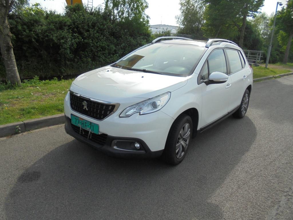 Peugeot 2008 1.2 PureT. Blue Lion/1 EIGENAAR/DISTR VERVANGEN, Auto's, Peugeot, Euro 6, Origineel Nederlands, Handgeschakeld, 3 cilinders