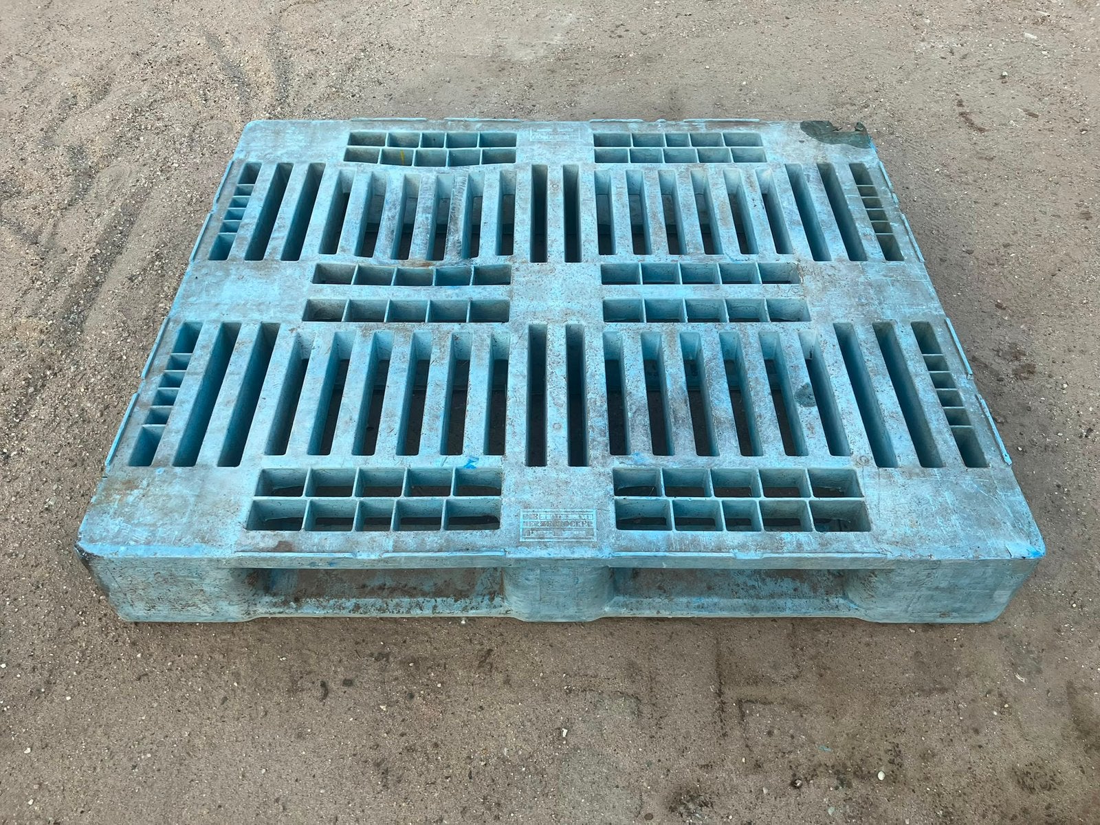 Gratis Kunststof pallet 1.20 x 1 meter, Ophalen