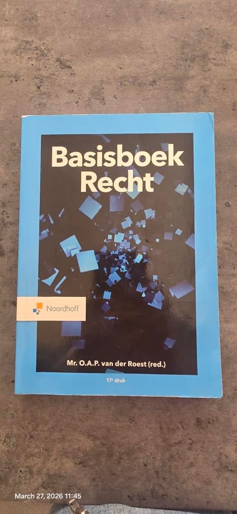 Basisboek Recht - Mr. O.A.P. van der Roest (17e druk), Ophalen of Verzenden