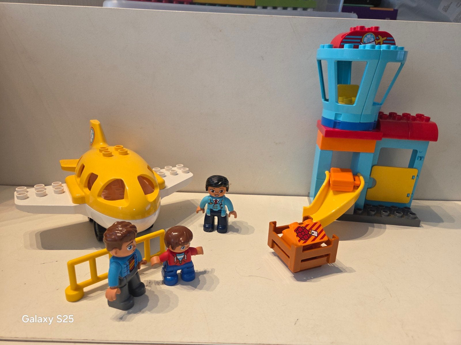 Lego Duplo 10871 Vliegveld - Compleet, Ophalen of Verzenden, Zo goed als nieuw