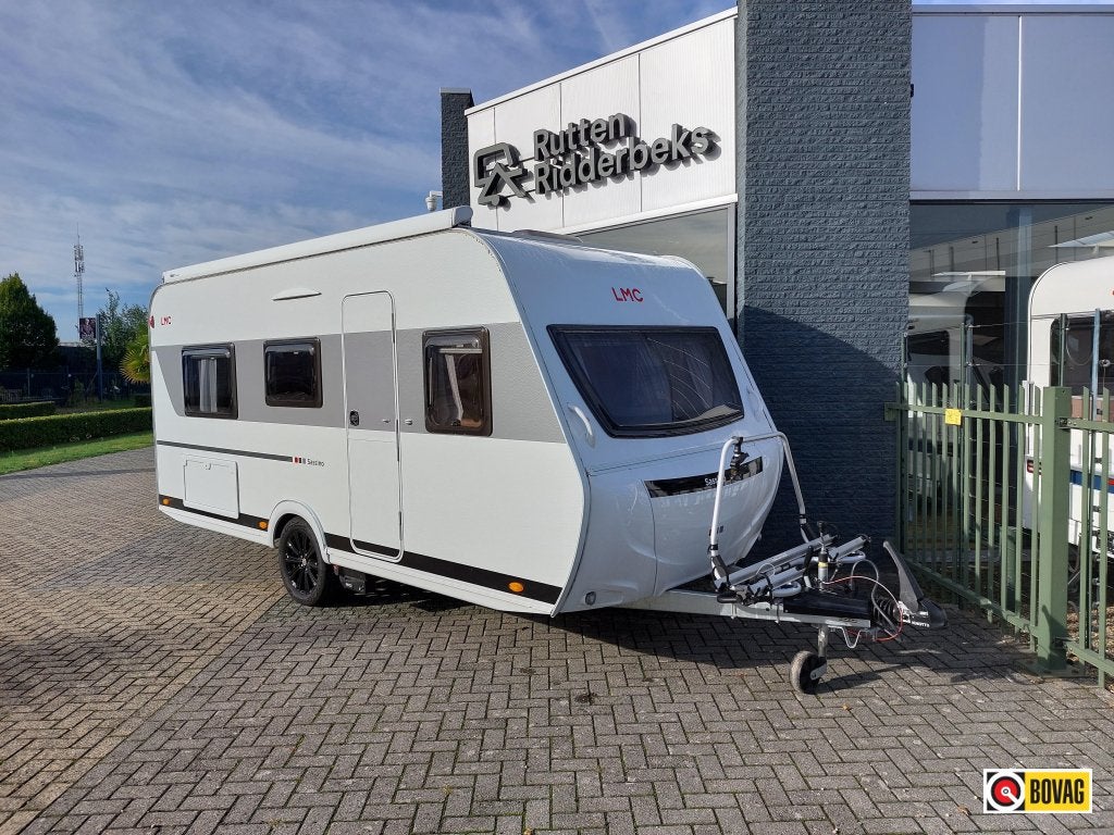 LMC Sassino 460 E, Caravans en Kamperen, Standaardzit, Bedrijf, Lengtebed, 5 tot 6 meter