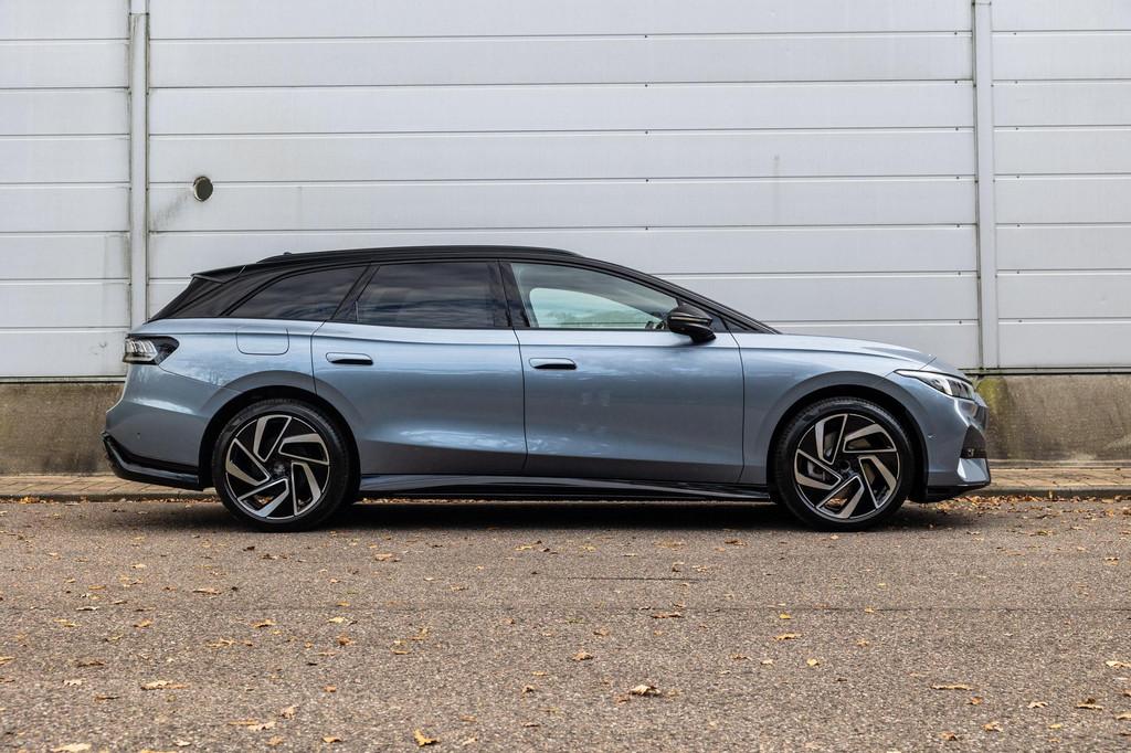 Volkswagen ID.7 Tourer Pro Limited Edition 286pk 77 kWh | Tr, Automaat, 12 maanden, Achterwielaandrijving, Zwart