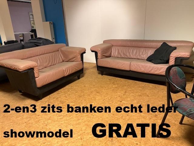 2- en 3 zits banken leder showmodel, Huis en Inrichting, Banken | Bankstellen, Ophalen, Modern design, Gebruikt, Rechte bank