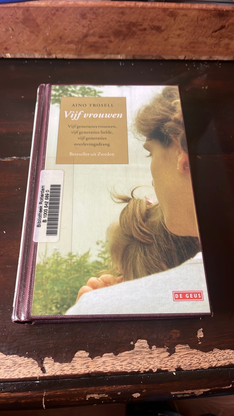 Vijf vrouwen - Aino Trosell (Bestseller uit Zweden), Ophalen of Verzenden, Gelezen, Europa overig