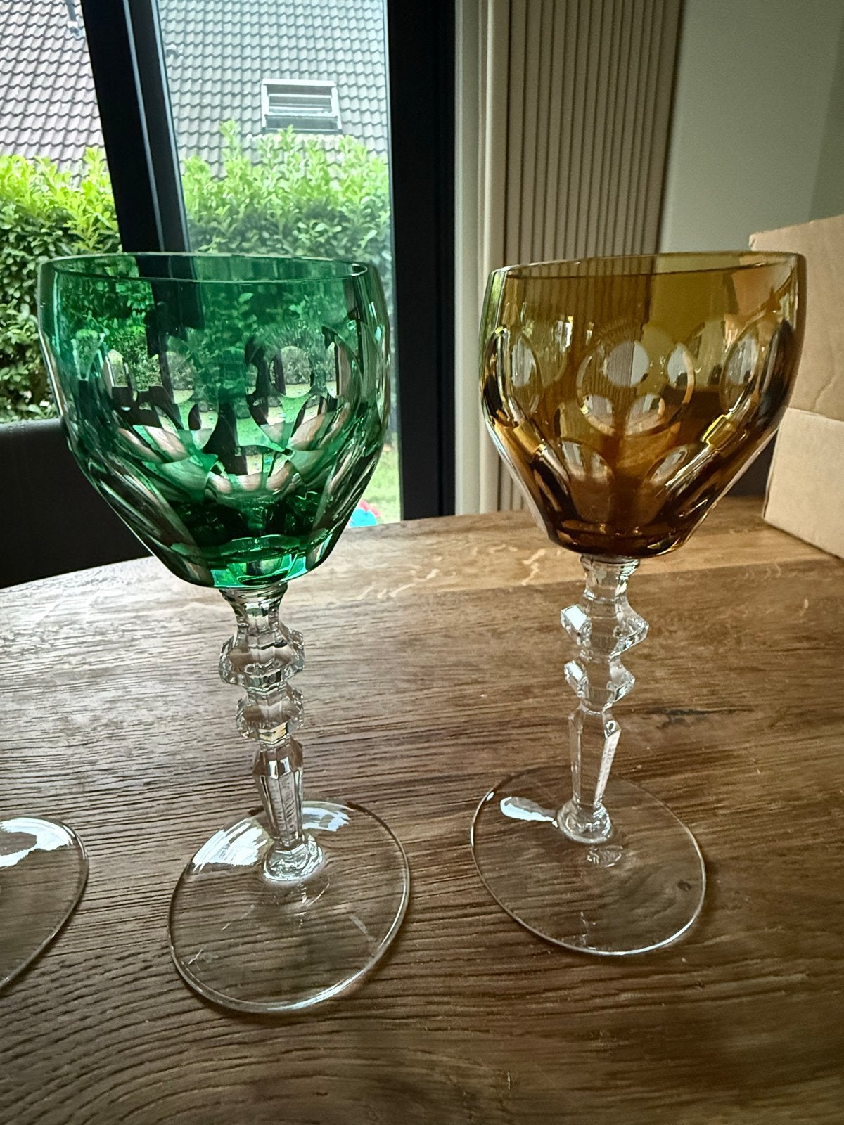 Set van 5 gekleurde kristallen wijnglazen, Antiek en Kunst, Ophalen of Verzenden