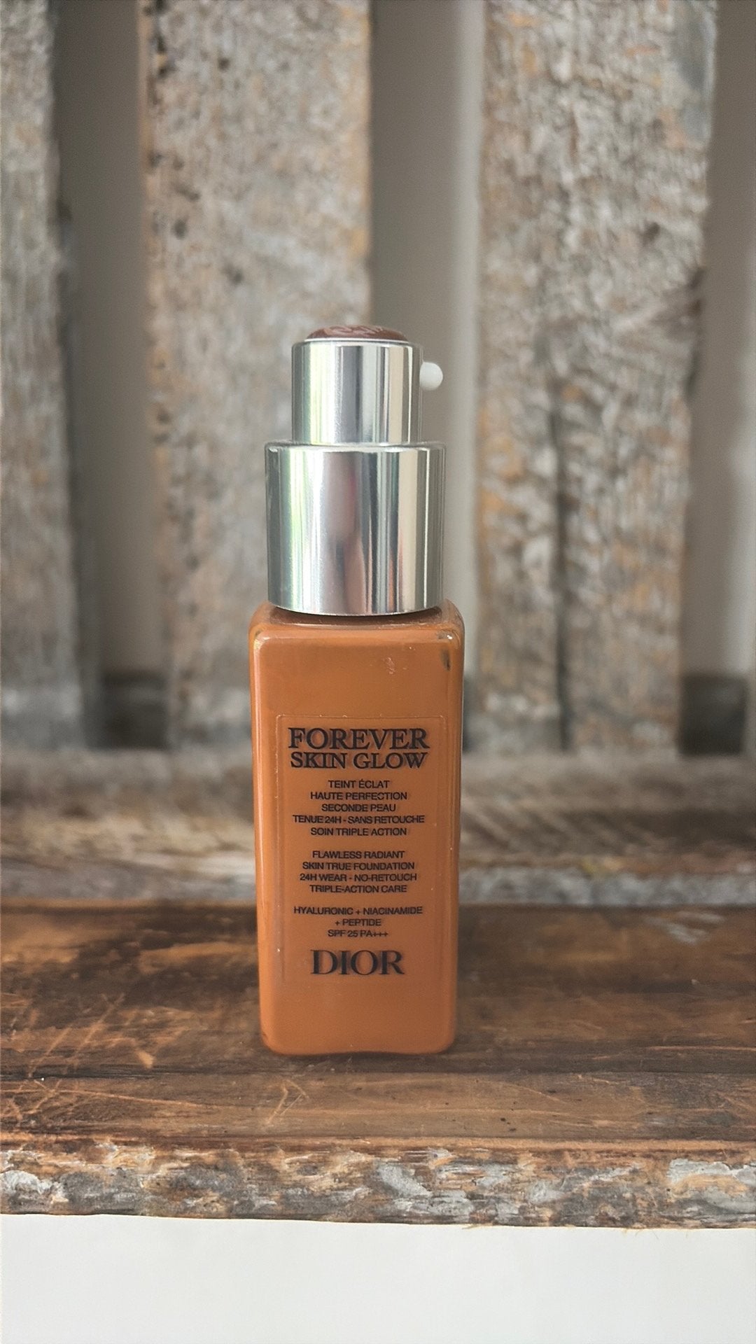 Dior Forever Skin Glow Foundation 6N, Ophalen of Verzenden, Zo goed als nieuw, Beige, Gehele gezicht