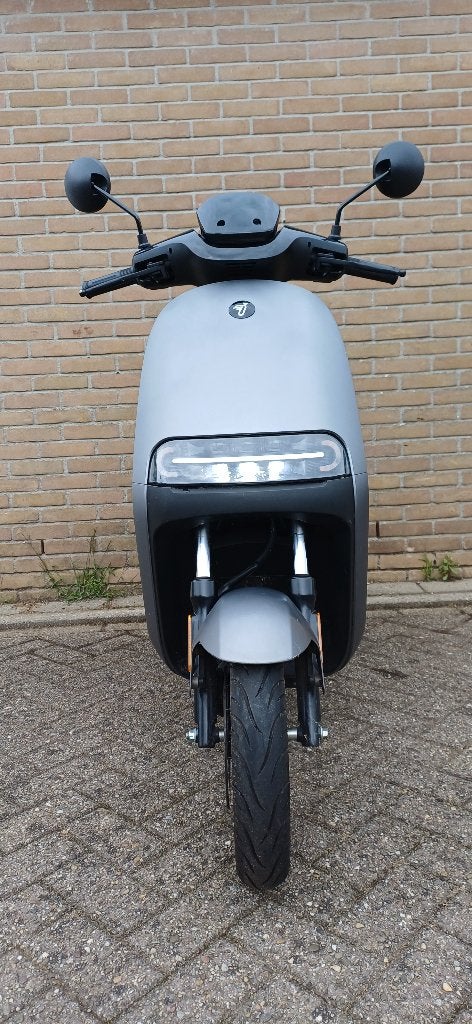 Segway E110S Elektrisch 45KM/U, Fietsen en Brommers, Snorfietsen en Snorscooters, Elektrisch, Zo goed als nieuw, Ophalen, Overige merken