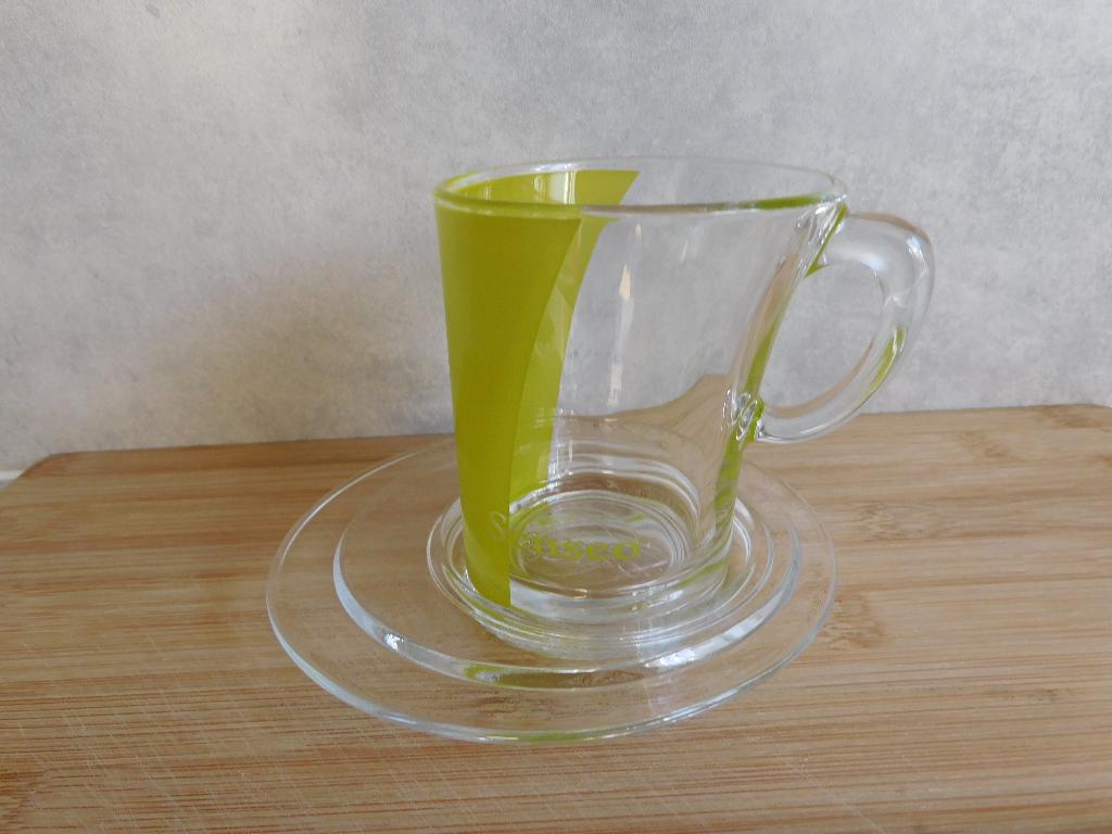 Kop en schotel Marcel Wanders Groen Douwe Egberts, Ophalen of Verzenden, Overige stijlen, Kop(pen) en/of Schotel(s), Glas
