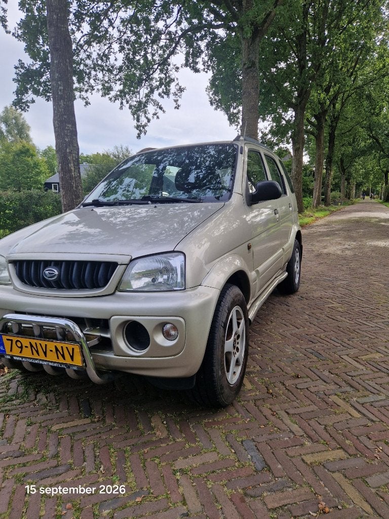Daihatsu Terios 1.3 DX 2WD 2004 Beige, 40 €/maand, 4 cilinders, Beige, Handgeschakeld