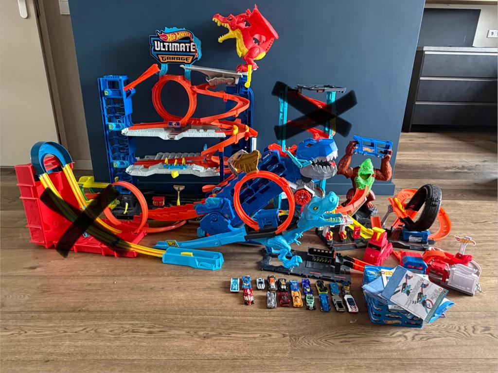 Hot Wheels set: Ultimate Garage, T-Rex, Toxic Gorilla, Dino, Ophalen, Zo goed als nieuw