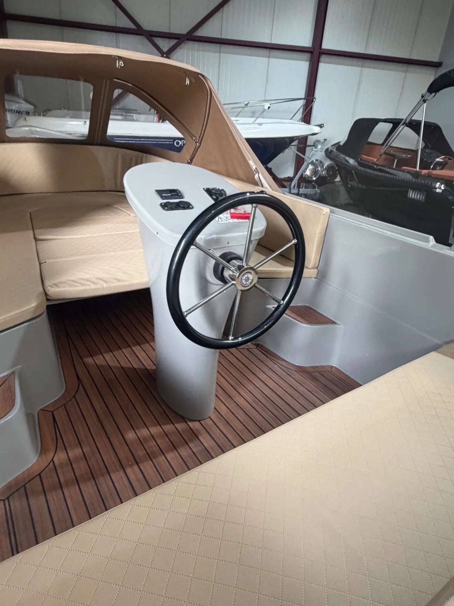 Maassloep 590 demo Honda 20pk van €22.950 voor €20.950,-, Overige materialen, Overige typen, Overige brandstoffen, Nieuw