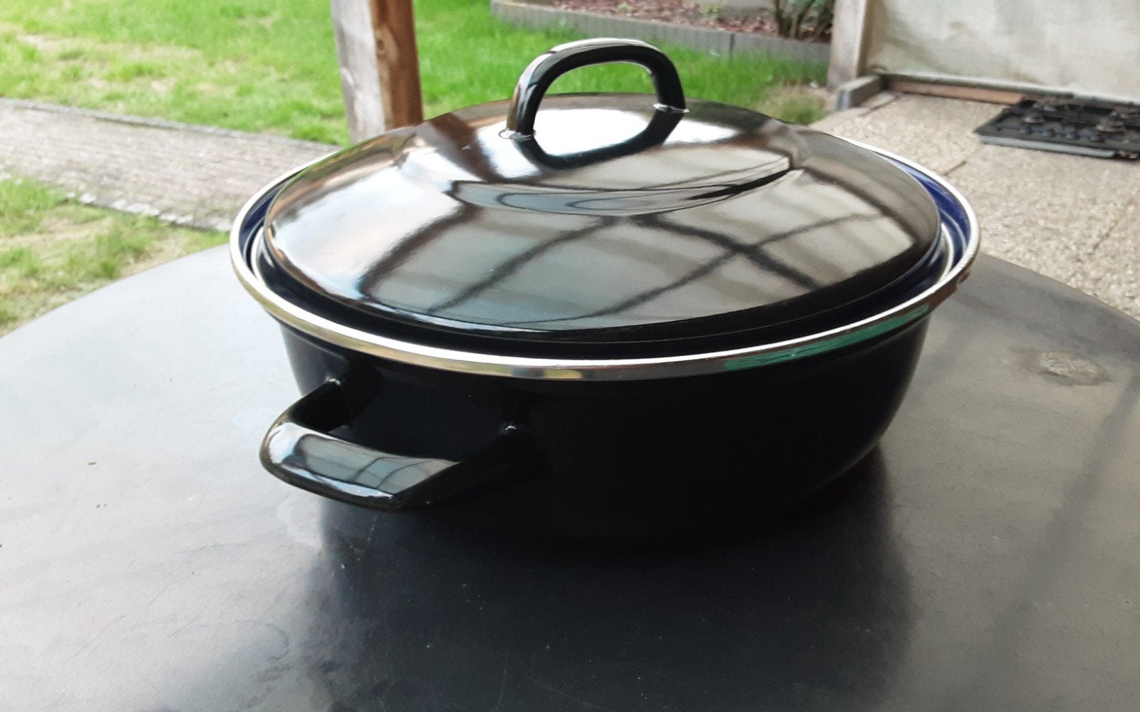 Emaille Braadpan BK 28 cm.Zwart met Blauwe Binnenkant, Braadpan, Ophalen of Verzenden, Zo goed als nieuw, Met deksel