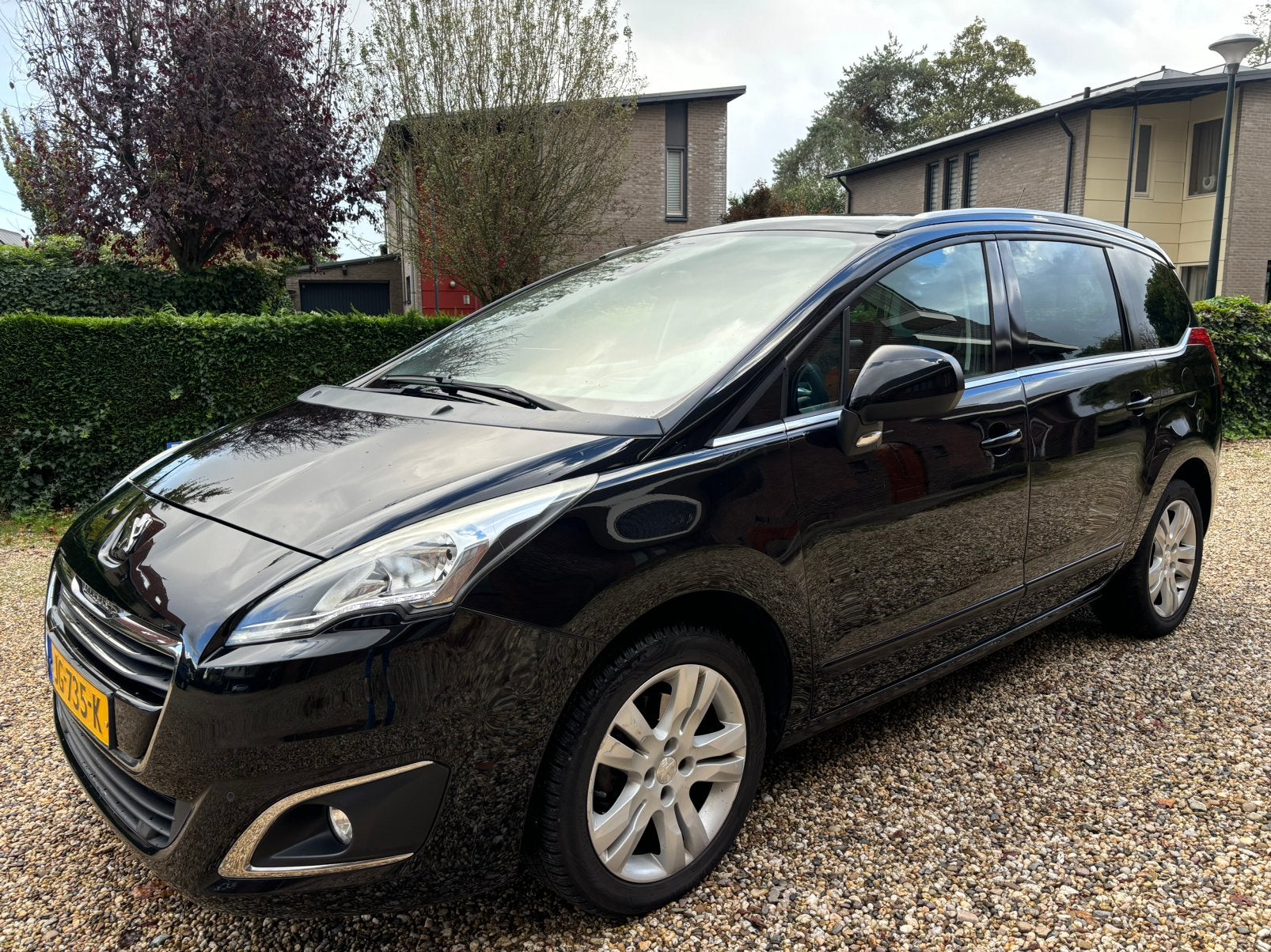 Peugeot 5008 1.6 VTI AUTOMAAT 121KW EGS 7 PERSOONS 2016, Auto's, 164 pk, 4 cilinders, Zwart, Origineel Nederlands